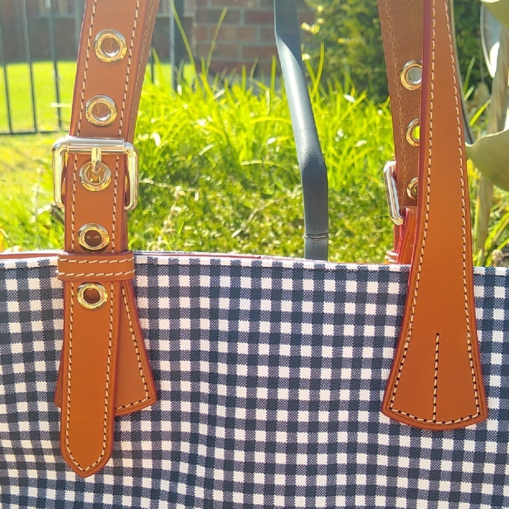 Dooney & Bourke Gingham Emily Tote Bag with Leather Handles NWOT!!! - Picture 2 of 16